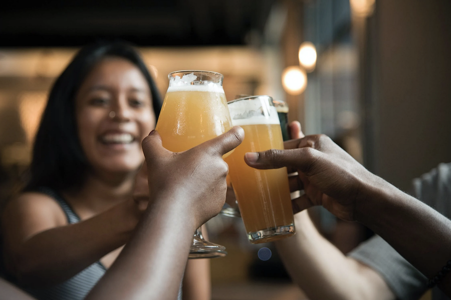 happy hour tips improves bar turnover